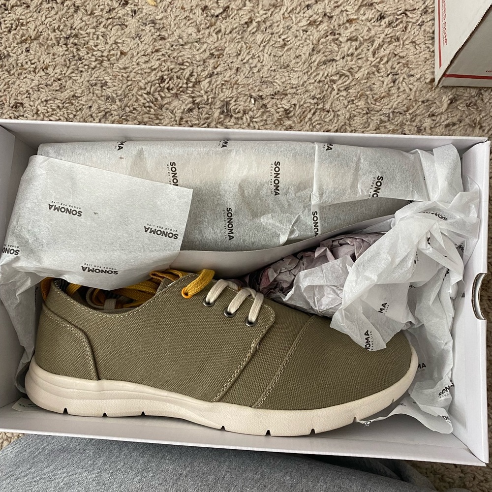 NWT Mens Sonoma shoe